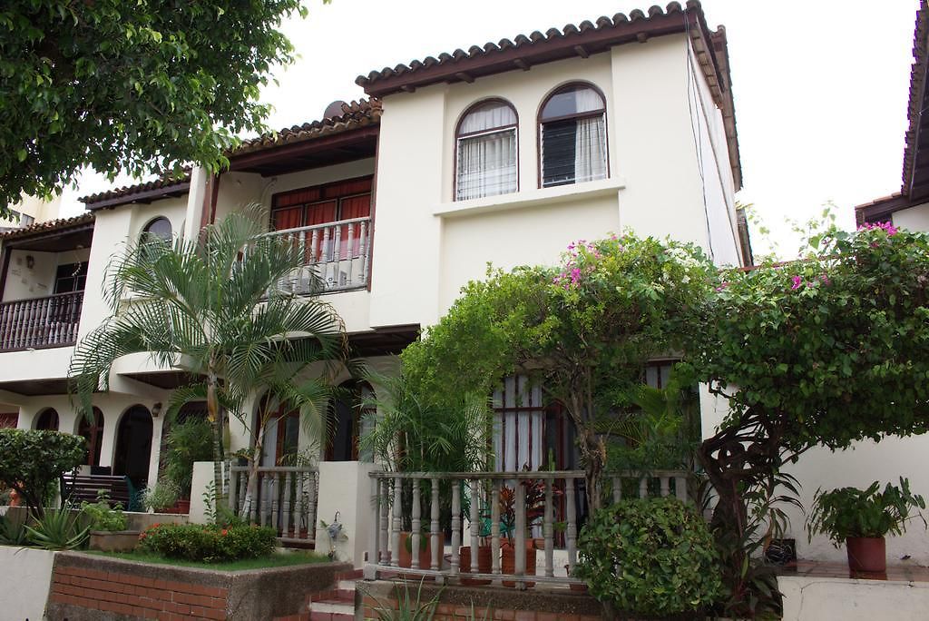 Casa *